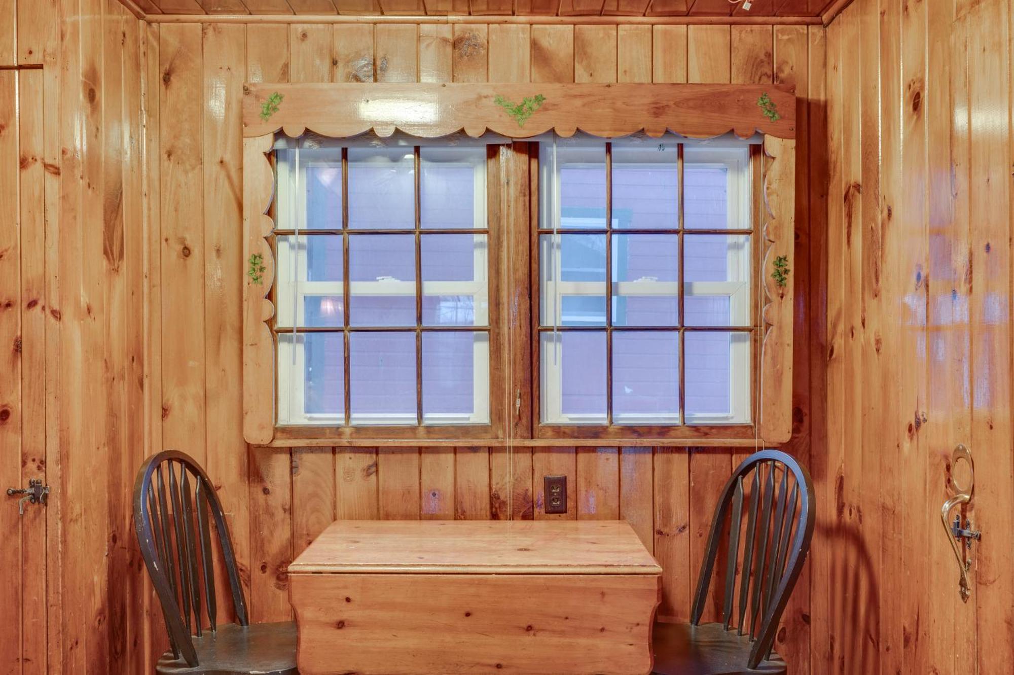 Appartement Cozy Laconia Studio With Pool Access - 2 Mi To Lake! Extérieur photo